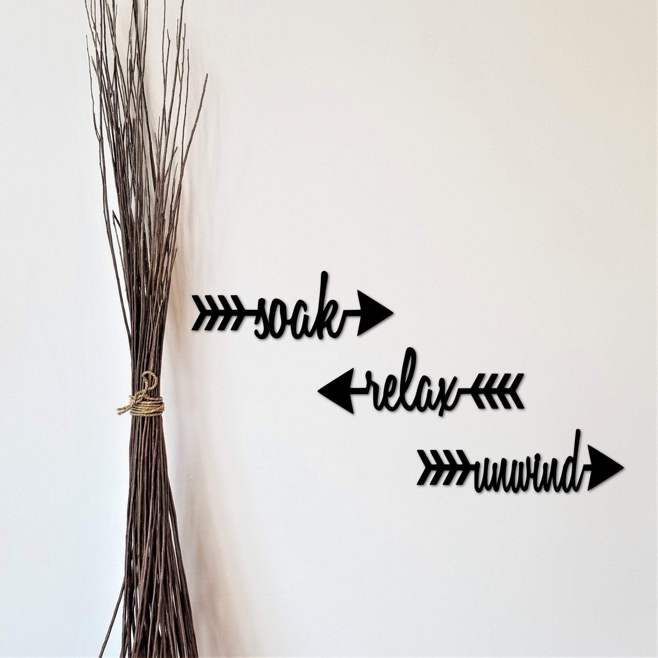 Soak Relax Unwind Sign | Arrow Decor | Bathroom Metal Wall Art Word Arrows | Guest Bathroom Gift for Her, Wife, Girlfriend, Sister, Aunt